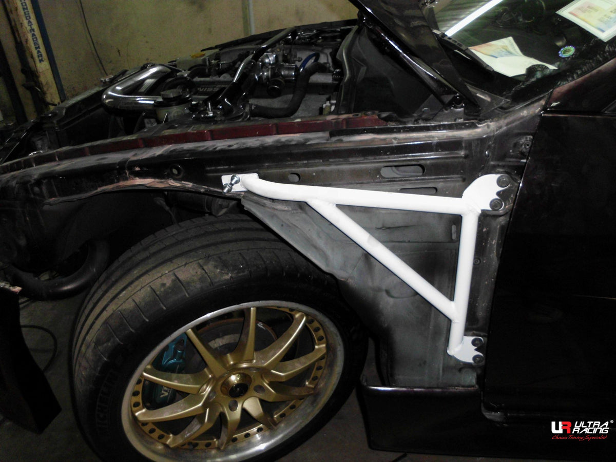 Ultra Racing - 3pt Fender Braces (PAIR) - NISSAN SKYLINE (R33) 1995-1998 - UR-FD3-3177P