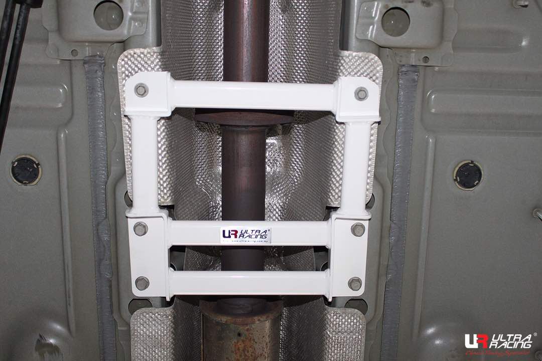 Ultra Racing - 4pt Middle Lower Brace -  2016+ Malibu - UR-ML4-3802