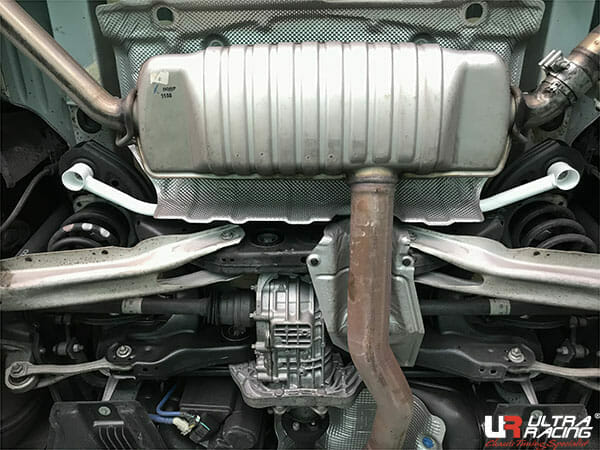 Ultra Racing - 2pt Rear Lower Brace - MERCEDES-BENZ A45 AMG (W176) 2012-2017 - UR-RL2-3445