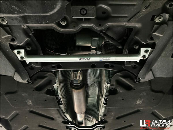 Ultra Racing - 2pt Front Lower Brace - MERCEDES-BENZ CLA (C117) 2014-2019 - UR-LA2-2804