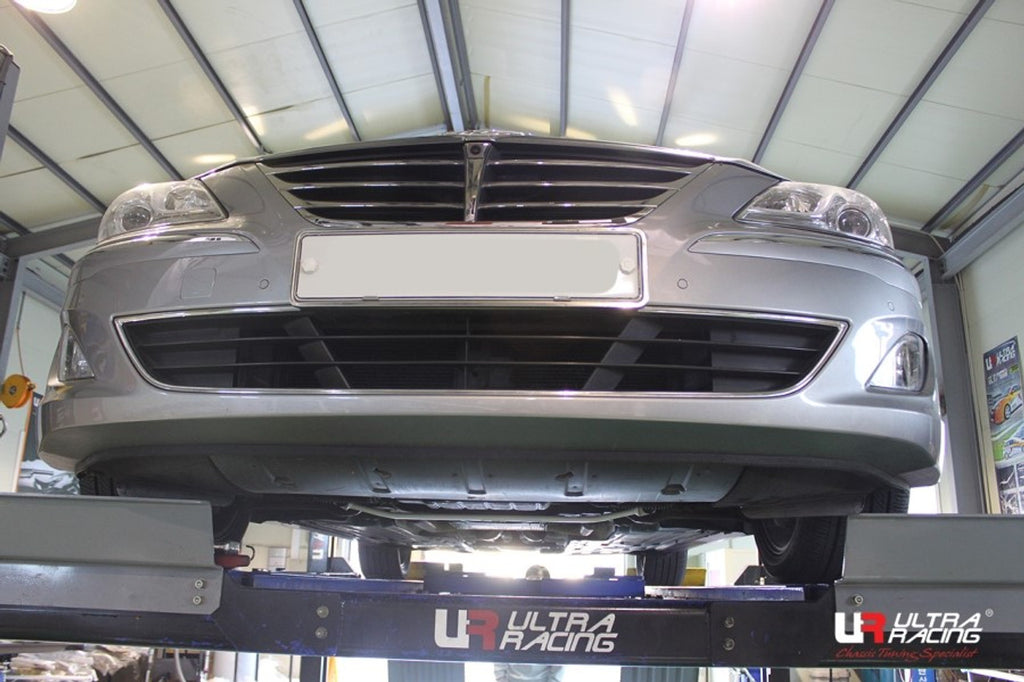 Ultra Racing - 2pt Front Lower Brace - HYUNDAI GENESIS SEDAN (BH) 2009-2014 - UR-LA2-2182