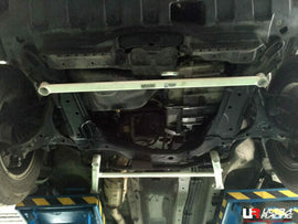 Ultra Racing - 2pt Front Lower Brace - 2002-2006 Honda CR-V (RD4-RD7) - UR-LA2-2585