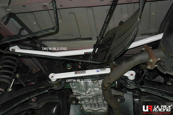 Ultra Racing - 2pt Rear Lower Brace - 2014-2020 Mitsubishi Outlander (GF) - UR-RL2-3703