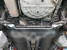 Load image into Gallery viewer, Ultra Racing - 16mm Rear Sway Bar -  2013-19 Sentra B17 - UR-AR16-517