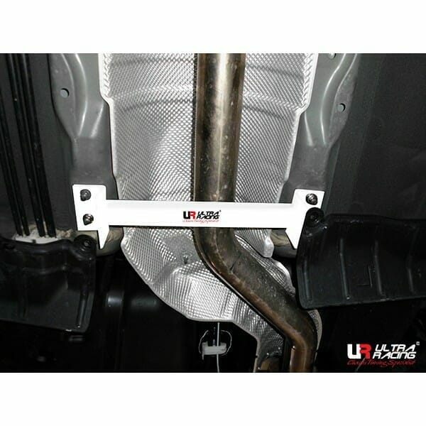 Ultra Racing - 2pt Middle Lower Brace - 2011-2017 Nissan Juke (F15) - UR-ML2-2338