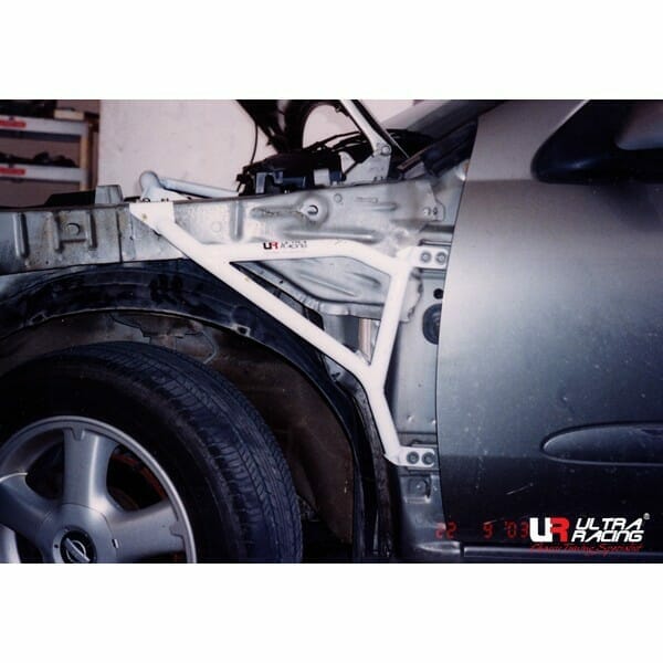 Ultra Racing - 3pt Fender Braces (PAIR) - 1995-1999 Nissan Sentra (B14) / 2000-2006 Nissan Sentra (B15) - UR-FD3-031
