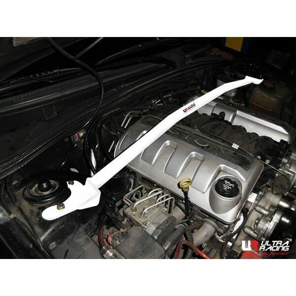 Ultra Racing - 2pt Front Strut Tower Brace - 2004-2006 Pontiac GTO (V2/VZ) - URUS-TW2-2332