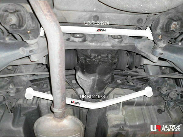 Ultra Racing - 2pt Rear Lower Brace - 1996-2002 E-Class (W210) - UR-RL2-1974
