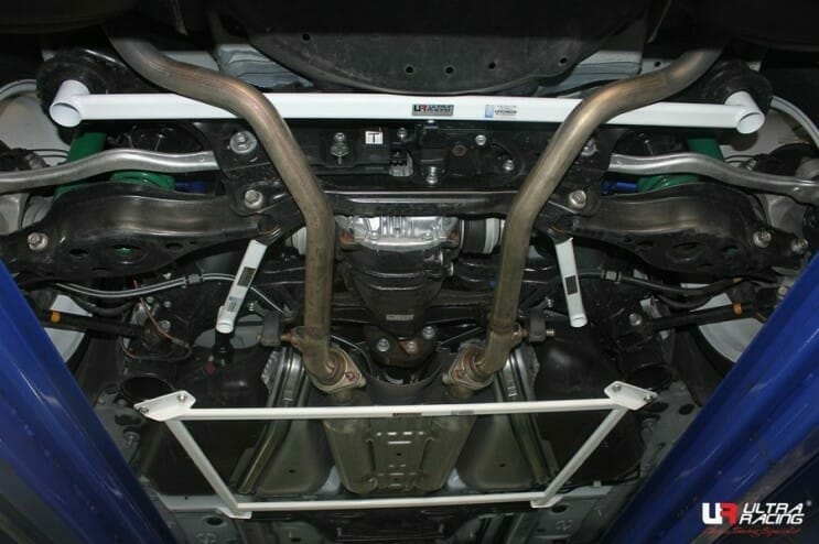 Ultra Racing - 2pt Rear Lower Brace - LEXUS RC (XC10) 2015-2021 - UR-RL2-2945