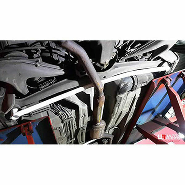 Ultra Racing - 2pt Rear Lower Brace - 1996-2002 BMW Z3 (E37) - UR-RL2-2974