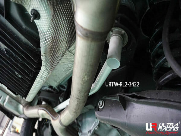 Ultra Racing - 2pt Rear Lower Brace - MERCEDES-BENZ C-CLASS (W205) 2015-2019 - UR-RL2-3422
