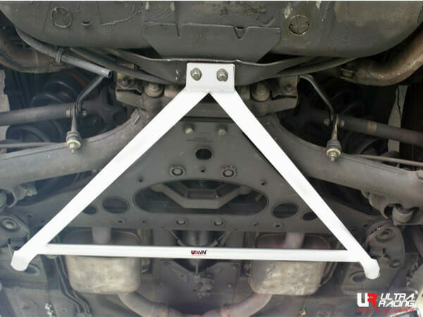 Ultra Racing - 3pt Rear Lower Brace - 1996-2002 Jaguar XK8 - UR-RL3-1359