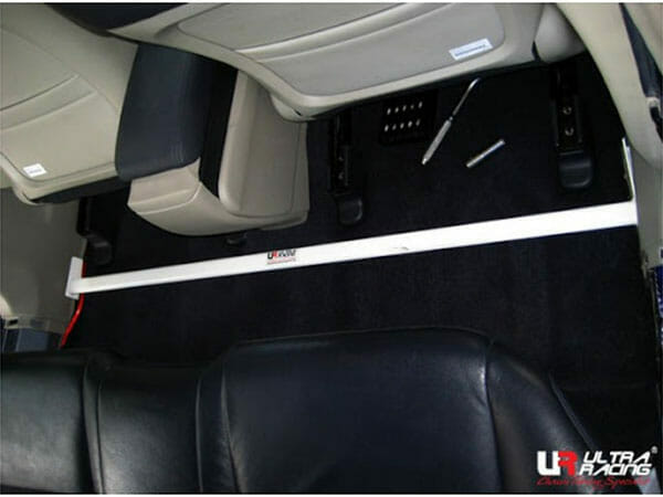Ultra Racing - 2pt Room Brace - 2006-2011 Honda Civic - UR-RO2-812
