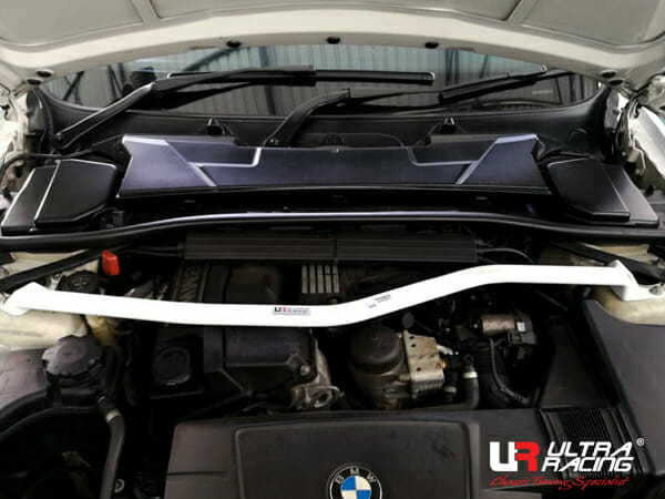 Ultra Racing - 2pt Front Strut Tower Brace - 2006-2011 BMW 3 Series (E90) - UR-TW2-1610