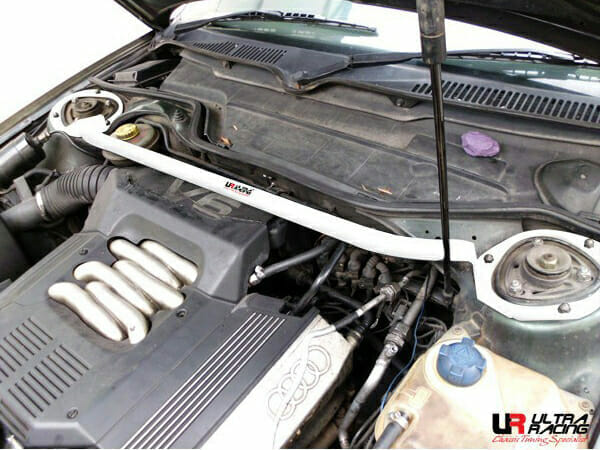 Ultra Racing - 2pt Front Strut Tower Brace - 1995-1997 Audi A6 (C4) - UR-TW2-1756
