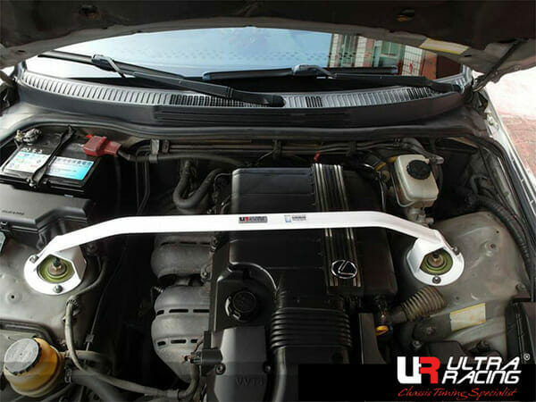 Ultra Racing - 2pt Front Strut Tower Brace - LEXUS IS 300 (XE10) 1998-2005 - UR-TW2-2501
