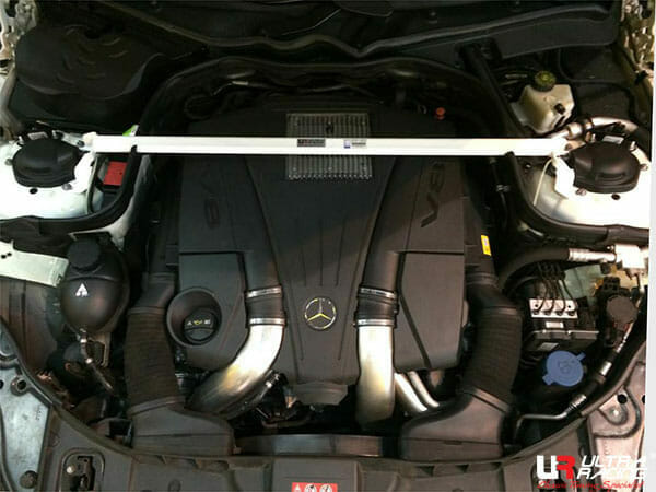 Ultra Racing - 2pt Front Strut Tower Brace - MERCEDES-BENZ CLS 63 AMG (W218) 2011-2017 - UR-TW2-2921