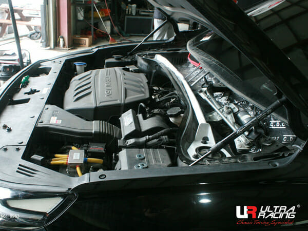Ultra Racing - 2pt Front Strut Tower Brace - HYUNDAI SANTA FE (TM) 2019-2022 - UR-TW2-4140