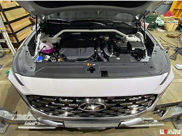 Ultra Racing - 2pt Front Strut Tower Brace - HYUNDAI SANTA FE (TM) 2019-2022 - UR-TW2-4183
