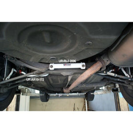 Ultra Racing - 2pt Rear Lower Brace - 1997-2001 Toyota Camry (XV20) / 1999-2003 Toyota Camry Solara (XV20) - UR-RL2-2096