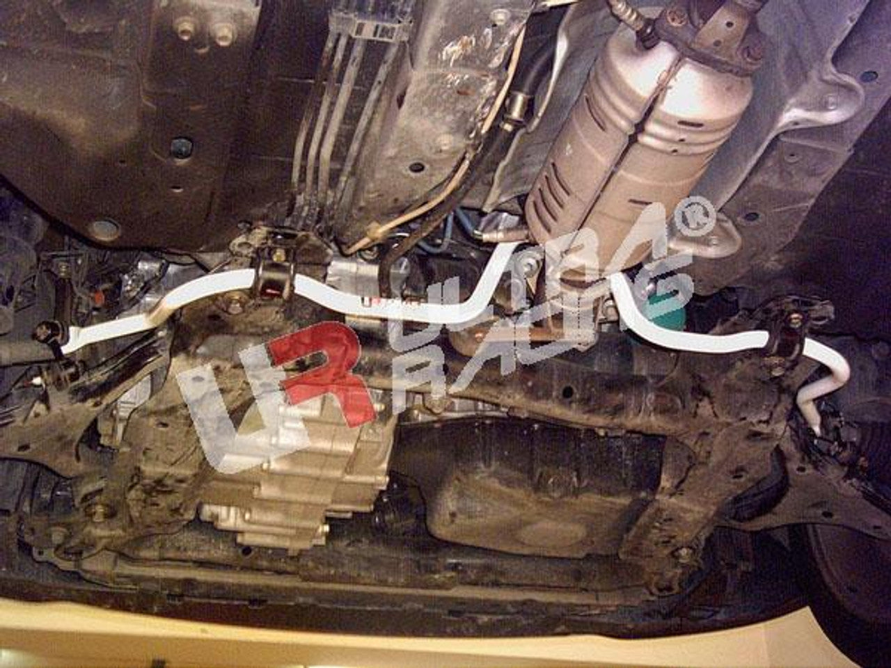 Ultra Racing - 19mm Front Sway Bar - HONDA CIVIC (ES) SEDAN 2001-2005 - UR-AF19-052