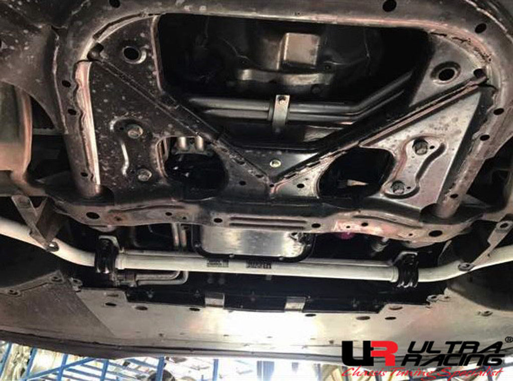 Ultra Racing - 32mm Front Sway Bar - NISSAN GTR (R35) 2008-2020 - UR-AF32-243