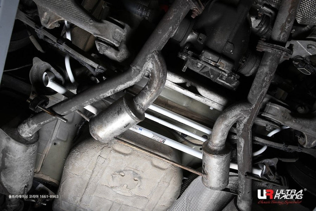 Ultra Racing - 16mm Rear Sway Bar - BMW 5 SERIES (F10) 2010-2016 - UR-AR16-424