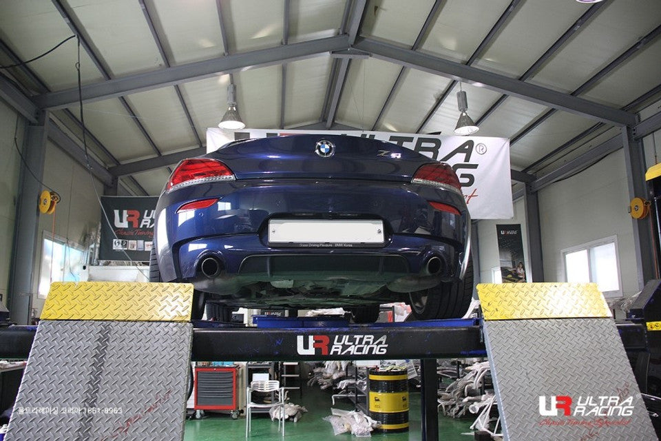 Ultra Racing - 21mm Rear Sway Bar - BMW 3 SERIES (E46) 1999-2006 - UR-AR21-265