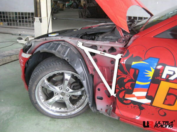 Ultra Racing - 3pt Fender Braces (PAIR) - Mazda RX-8 (SE3P) 2003-2012 - UR-FD3-1018P