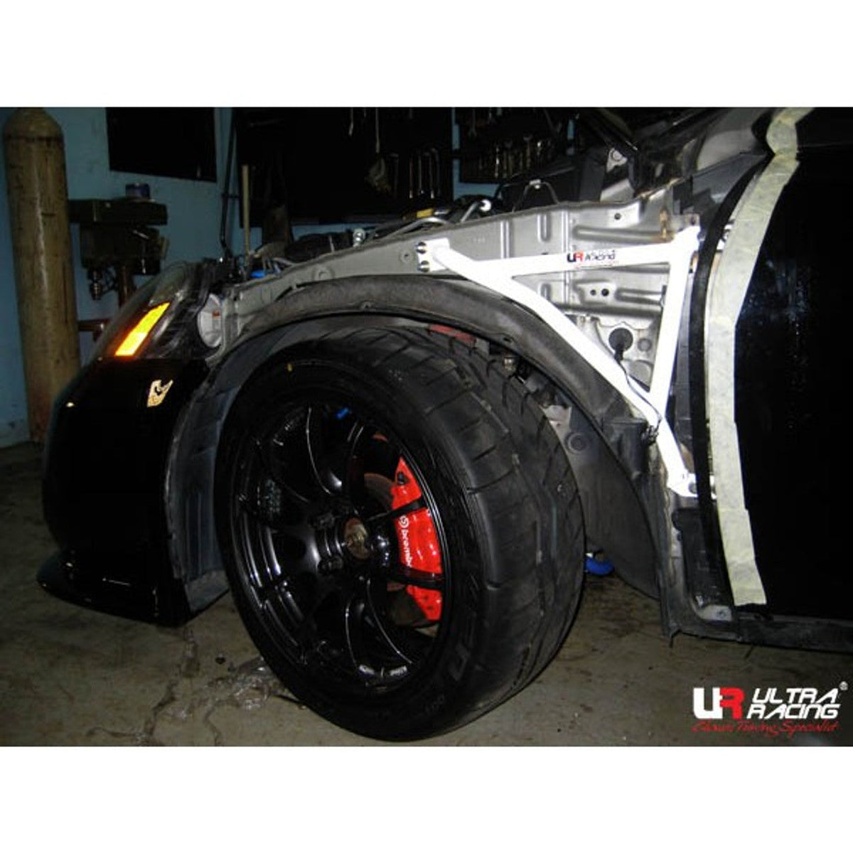 Ultra Racing - 3pt Fender Braces (PAIR) - Acura RSX (DC5) 2002-2006 - UR-FD3-715P