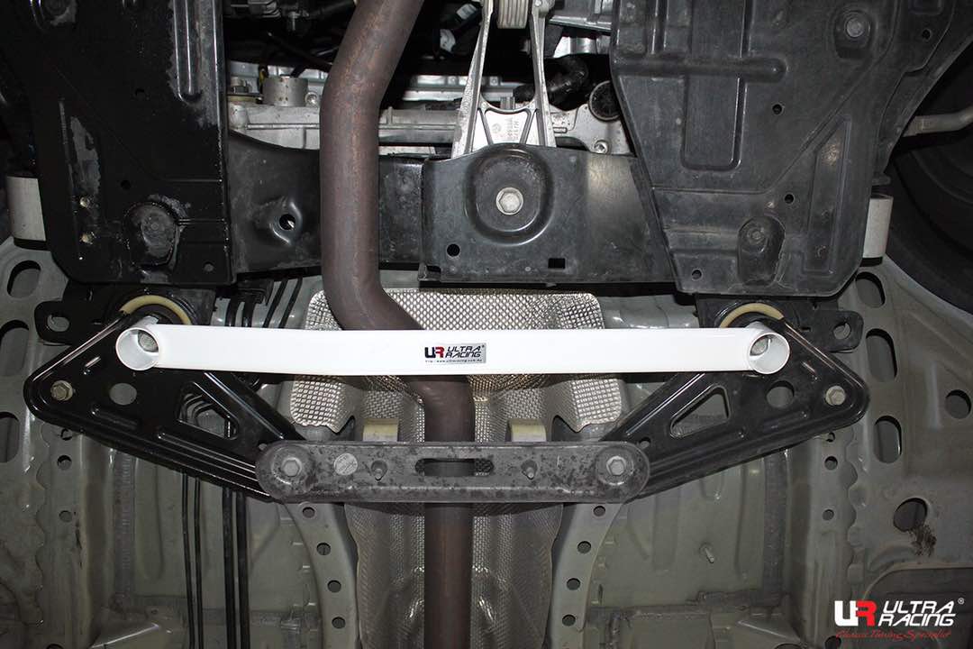 Ultra Racing - 2pt Front Lower Brace -  2016+ Malibu - UR-LA2-3801