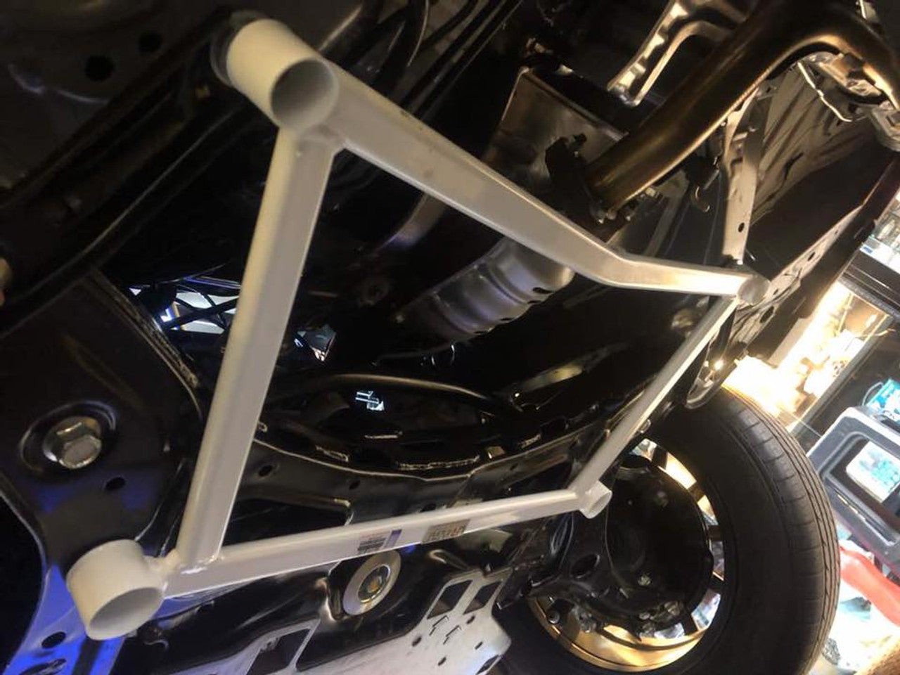 Ultra Racing - 4pt Front Lower Brace - HONDA HR-V (RU) 2016-2020 - UR-LA4-3159