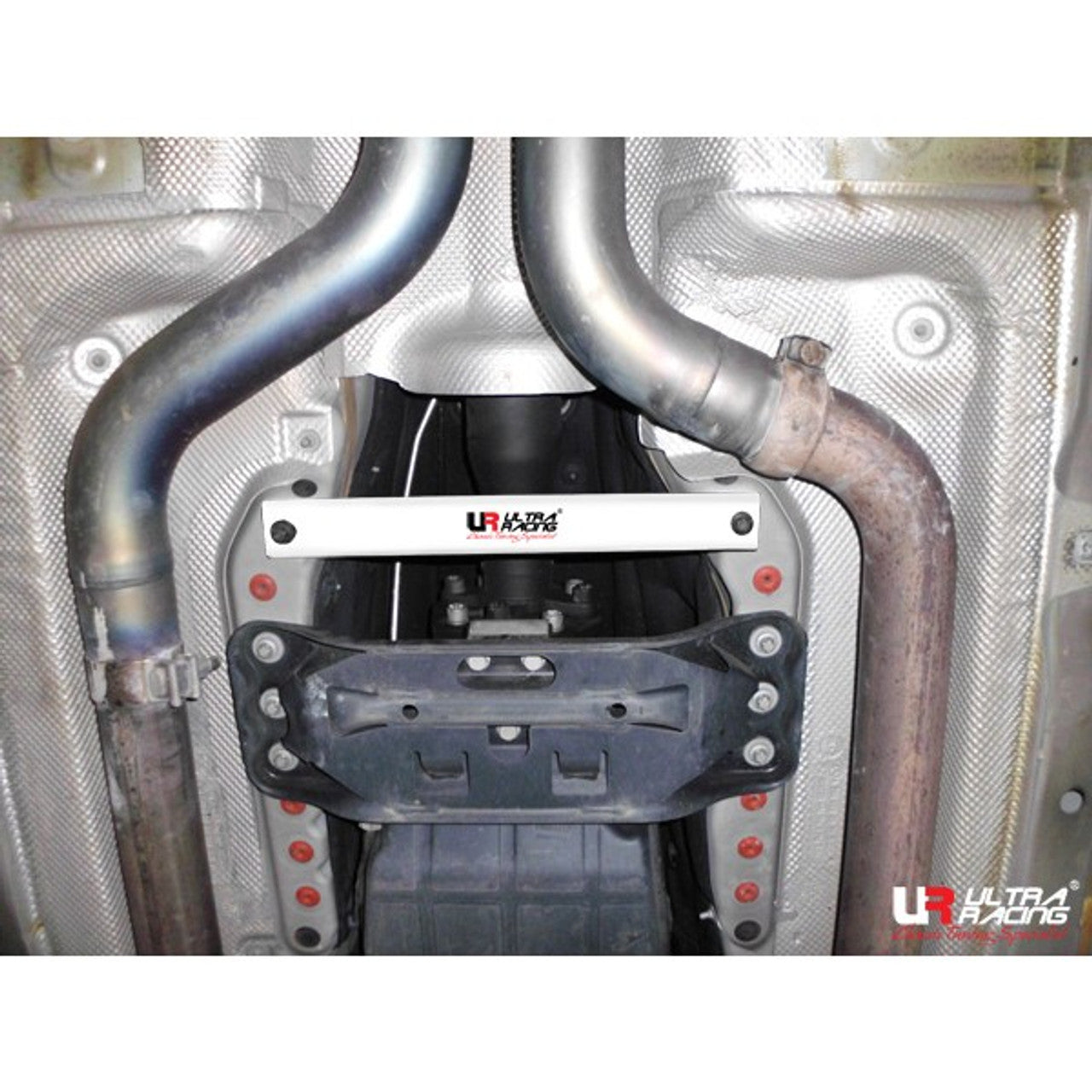 Ultra Racing - 2pt Middle Lower Brace - MERCEDES-BENZ E-CLASS COUPE (C207) 2010-2017 - UR-ML2-1824