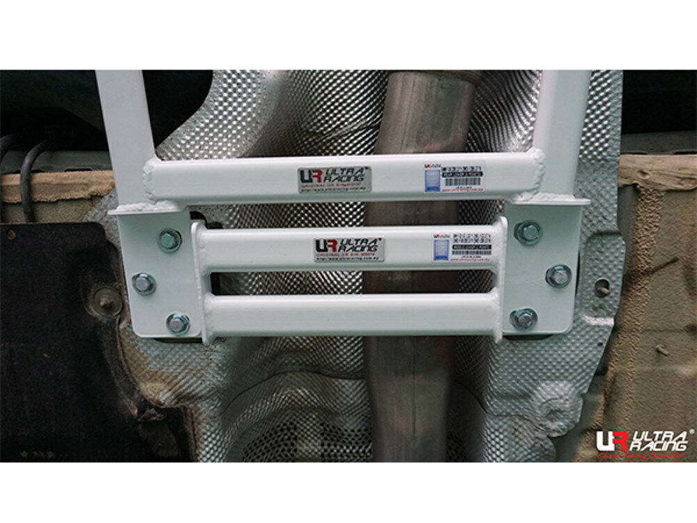 Ultra Racing - 2pt Mid Lower Brace -  2012+ BMW 3 Series F-30 - UR-ML2-2544