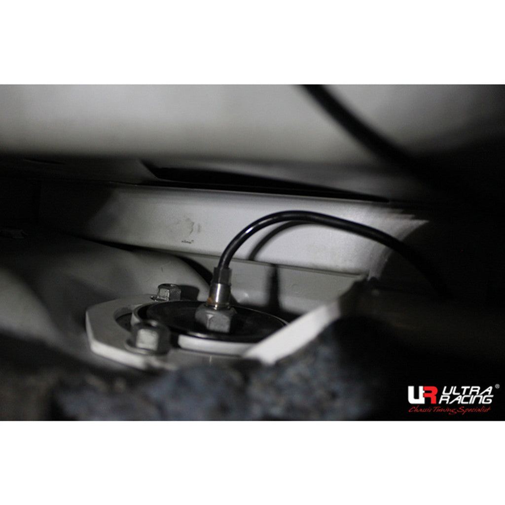 Ultra Racing - 2pt Rear Strut Brace - BMW 5 SERIES M5 (E60) 2003-2010 - UR-RE2-2744