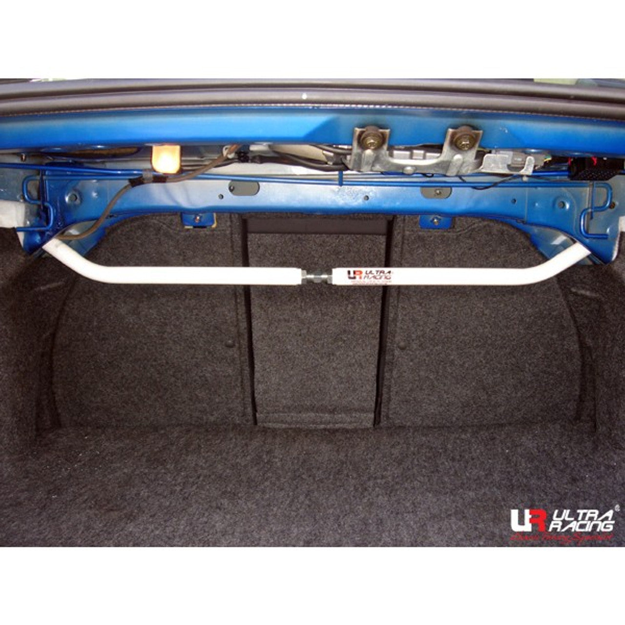 Ultra Racing - 2pt Rear Strut Brace - SUBARU WRX STI (GD/GG) 2002-2007 - UR-RE2-465A