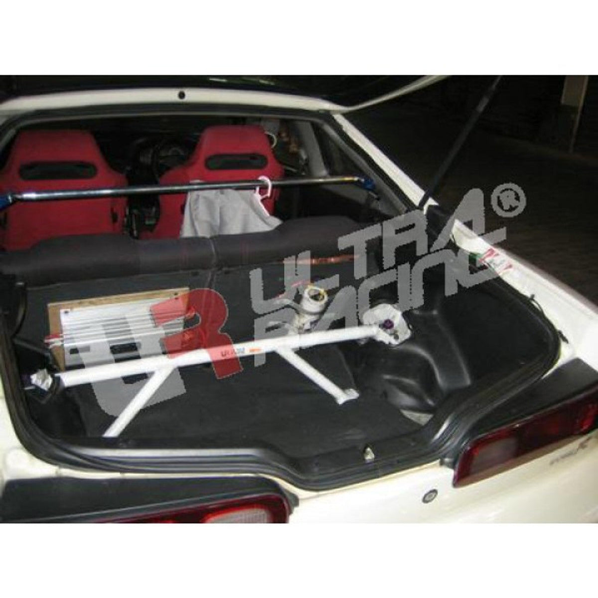 Ultra Racing - 4pt Rear Strut Brace - Acura INTEGRA (DC2) 1994-2001 - UR-RE4-021