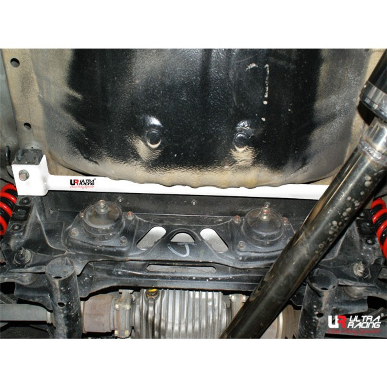Ultra Racing - 2pt Rear Lower Brace - HONDA S2000 (AP1 2.0) 1999-2003 - UR-RL2-1295