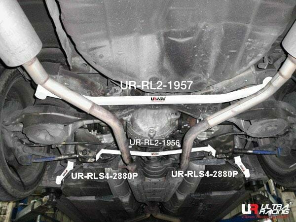 Ultra Racing - 2pt Rear Lower Brace - INFINITI G35 (V35) 2003-2007 - UR-RL2-1957