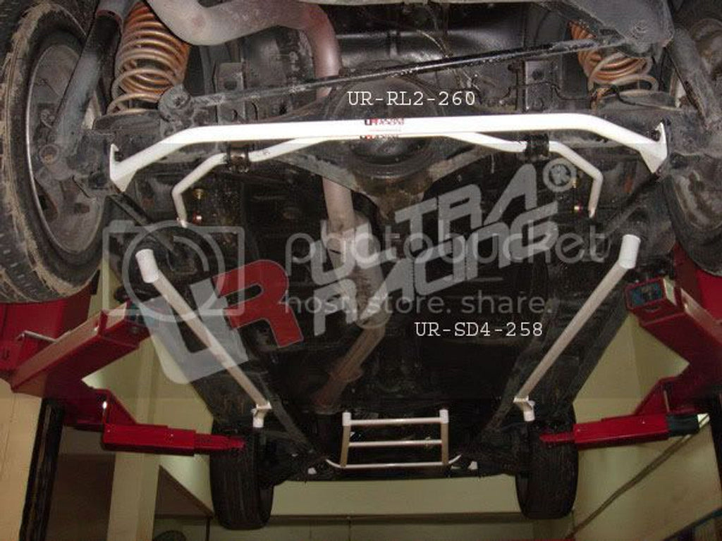Ultra Racing - 2pt Rear Lower Brace - Toyota COROLLA (AE86) 1983-1987 - UR-RL2-260