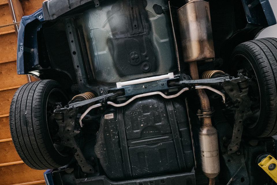 Ultra Racing - 2pt Rear Lower Brace - HONDA CIVIC (FG4) COUPE 2012-2015 - UR-RL2-938