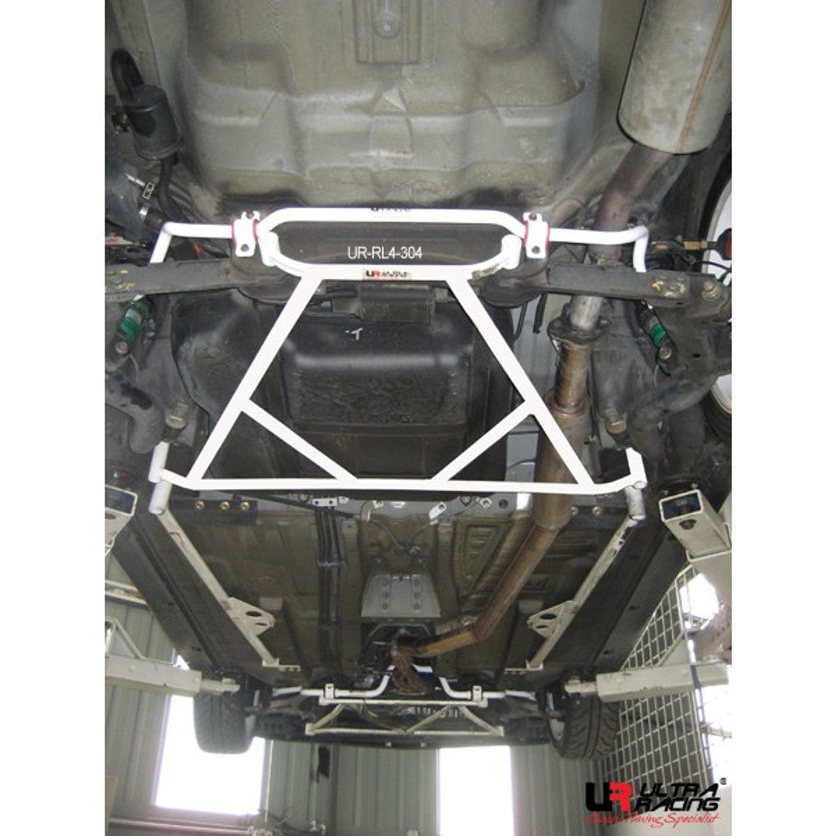 Ultra Racing - 4pt Rear Lower Brace - HONDA CIVIC (ES) SEDAN 2001-2005 - UR-RL4-304