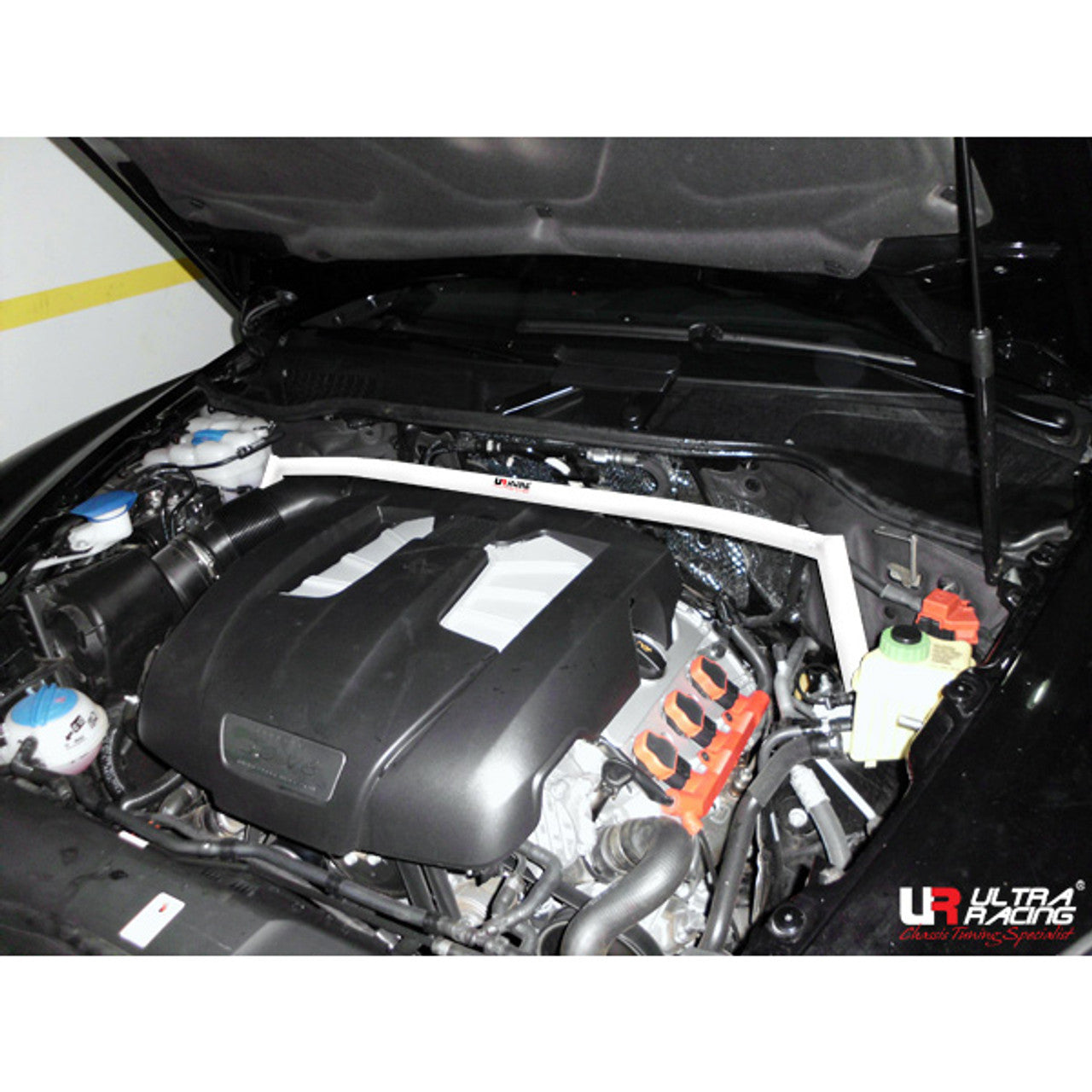 Ultra Racing - 2pt Front Strut Tower Brace - PORSCHE CAYENNE (958 92A) 2011-2018 - UR-TW2-1524