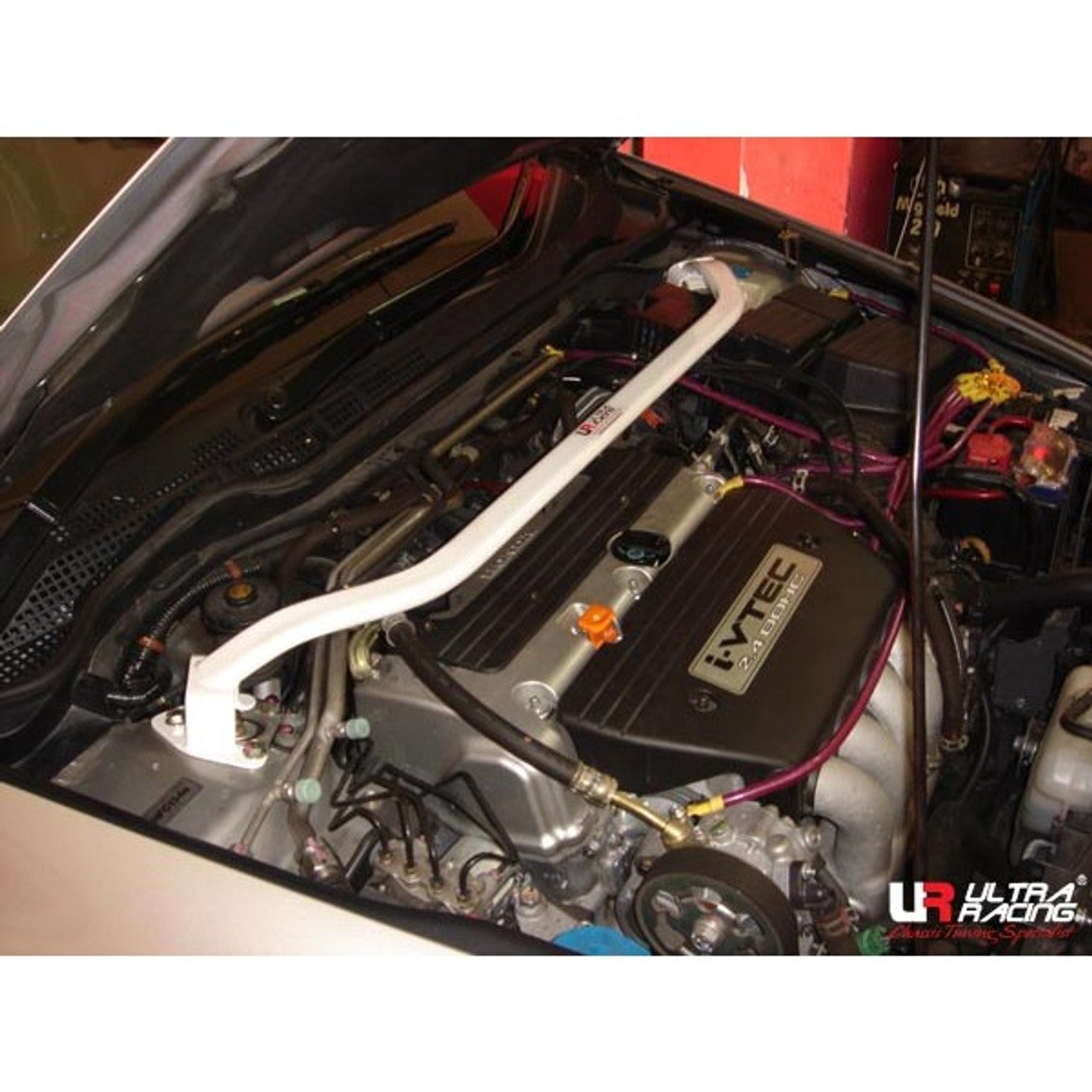 Ultra Racing - 2pt Front Strut Tower Brace -  03-07 Accord (CM5)  - UR-TW2-286