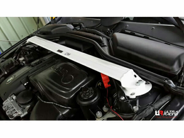 Ultra Racing - 2pt Front Strut Tower Brace - 2004-2010 BMW M5 - UR-TW2-3002