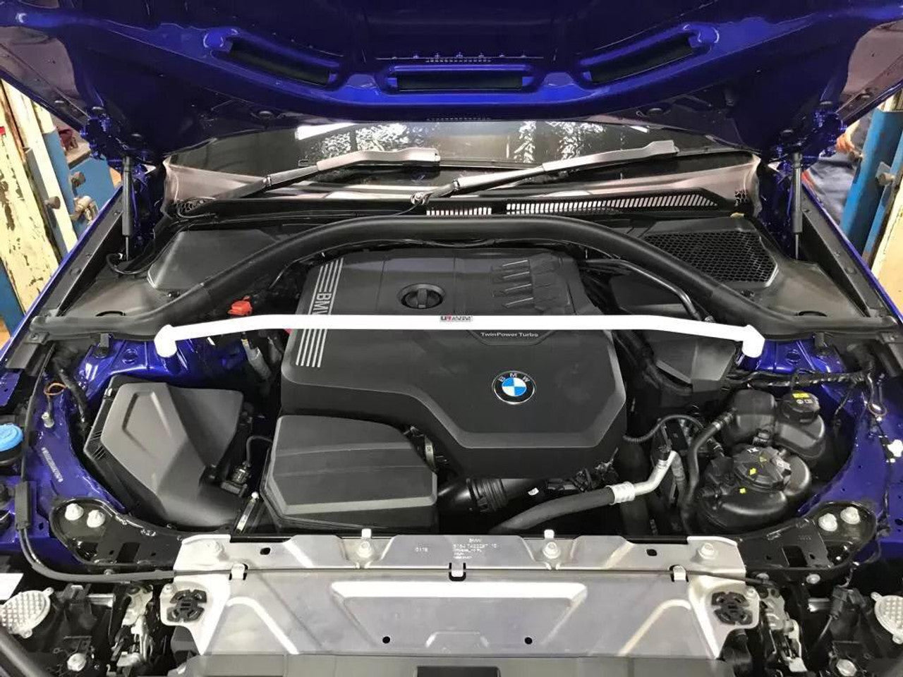 Ultra Racing - 2pt Front Strut Tower Brace - BMW 3 SERIES (G20) 2019-2020 - UR-TW2-4108
