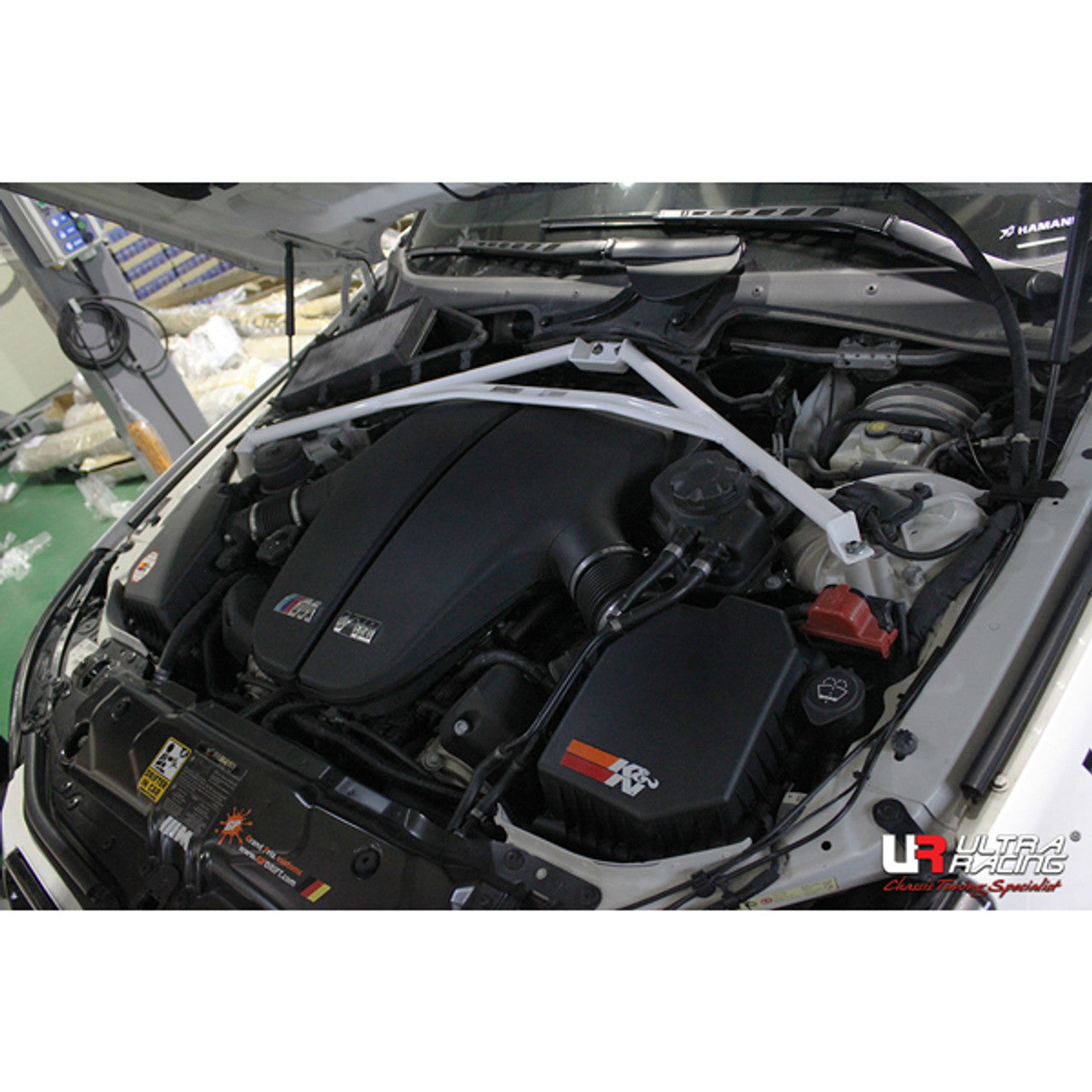 Ultra Racing - 4pt Front Strut Tower Brace - BMW 5 SERIES M5 (E60) 2003-2010 - UR-TW4-2741