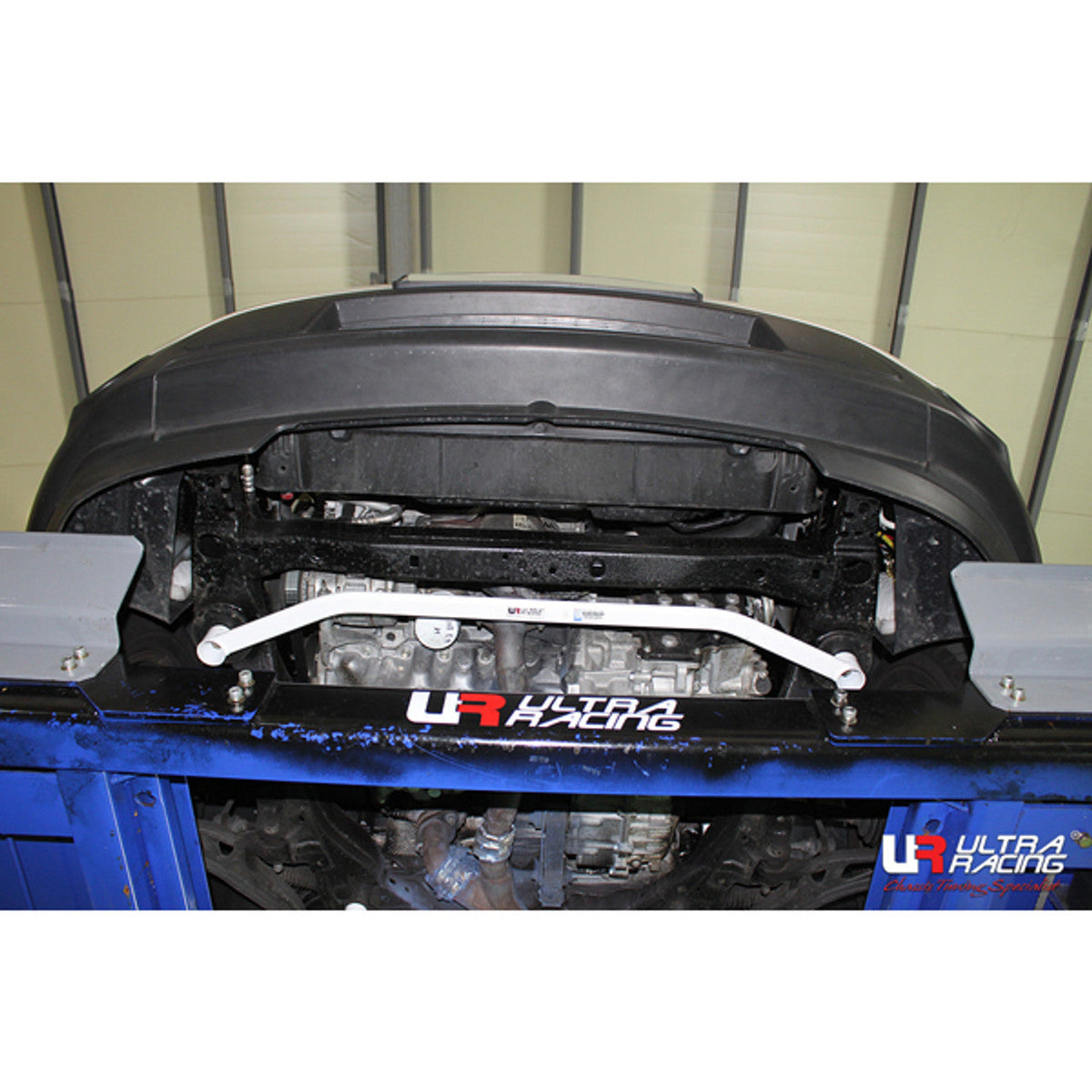 Ultra Racing - 2pt Front Lower Brace - FORD EXPLORER (U502) 2011-2019 - UR-LA2-2663