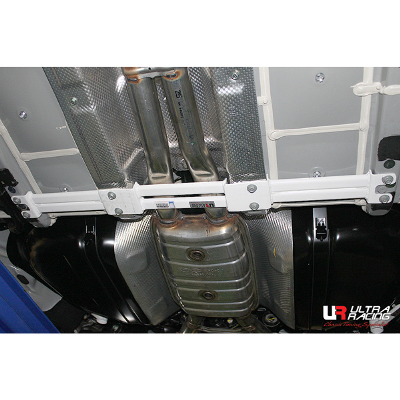 Ultra Racing - 4pt Middle Lower Brace - HYUNDAI GENESIS SEDAN (DH) 2015-2016 - UR-ML4-2750