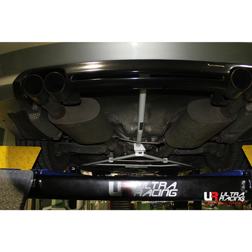 Ultra Racing - 2pt Rear Lower Brace - BMW 3 SERIES (E93 CONV.) 2007-2013 - UR-RL2-2614
